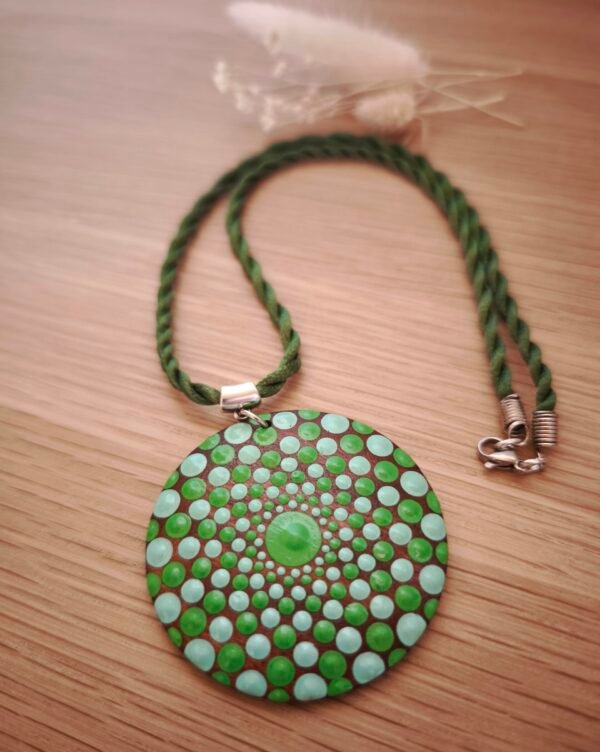 collier sylvia