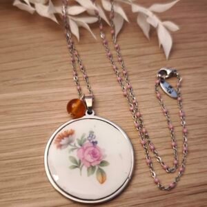 collier rose