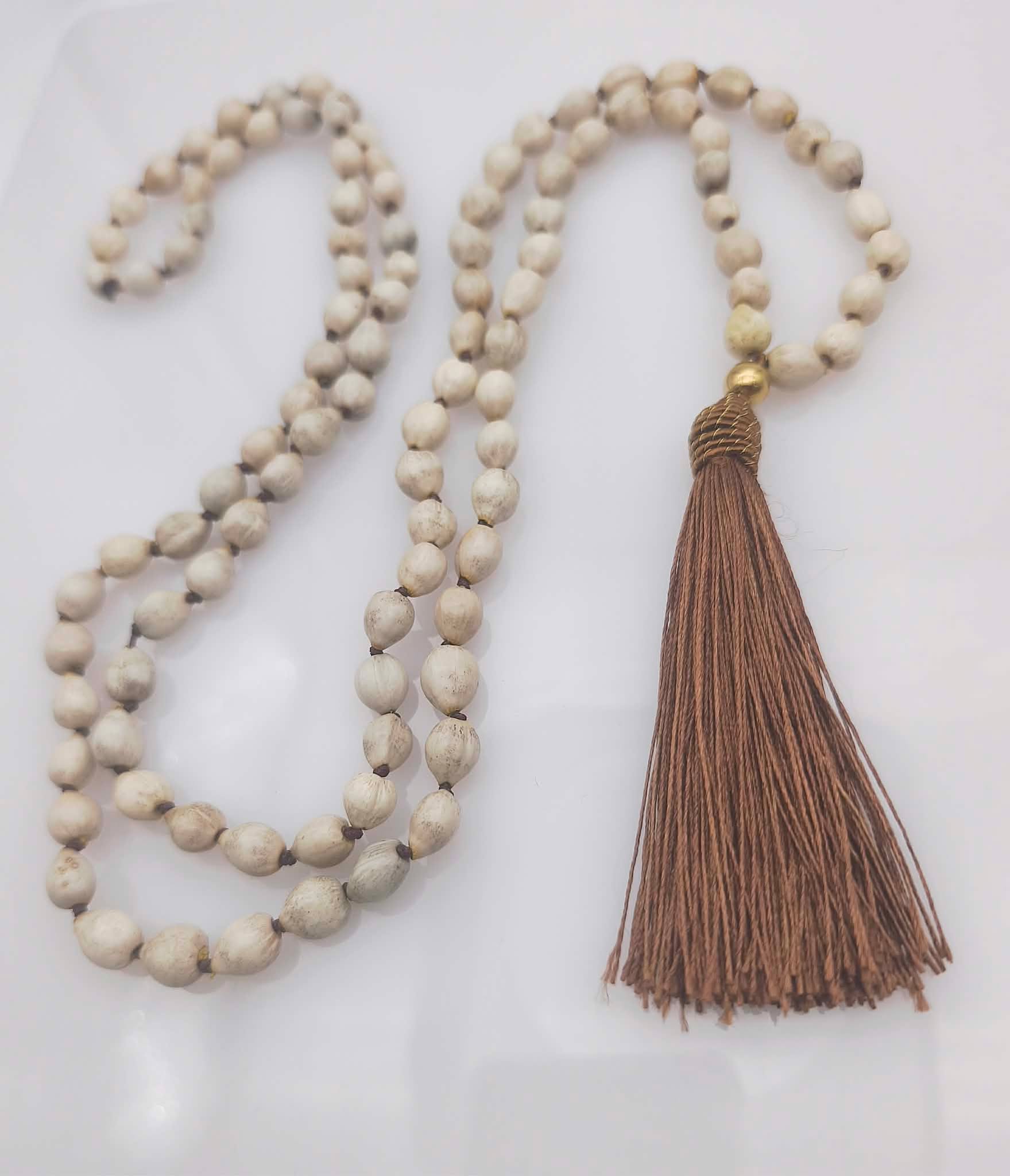 collier mâlâ aux 108 perles collier mâlâ aux 108 perles