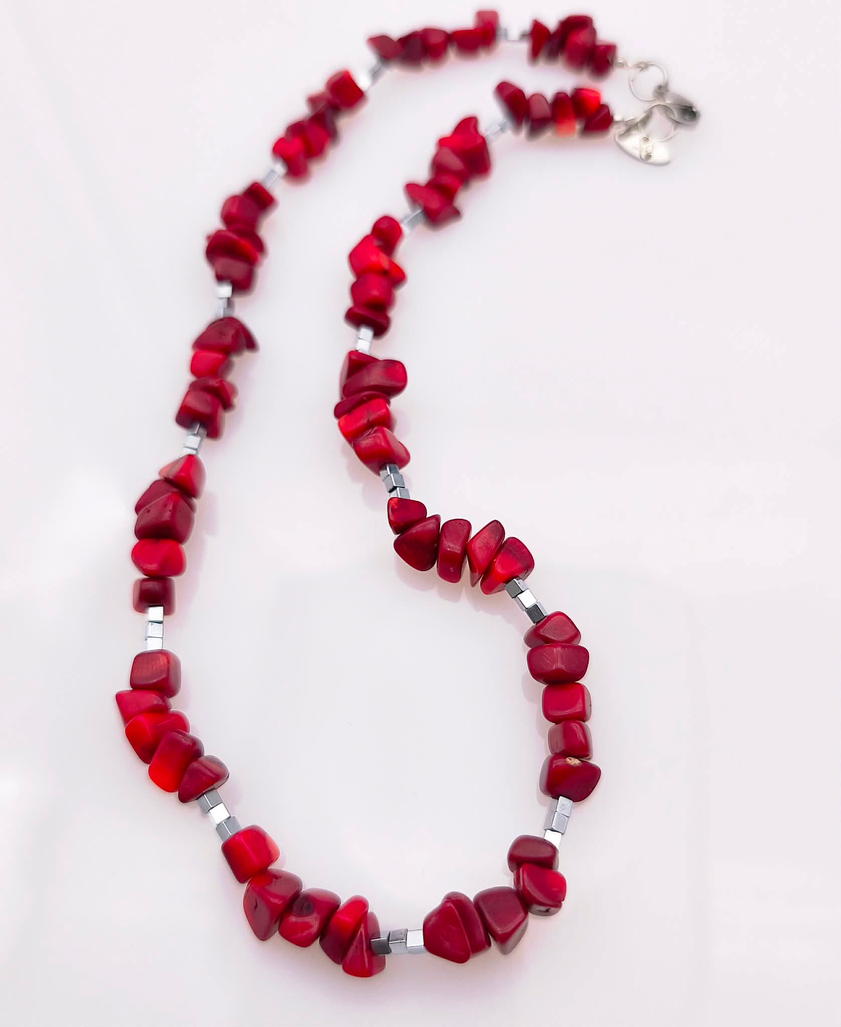 collier rouge collier rouge